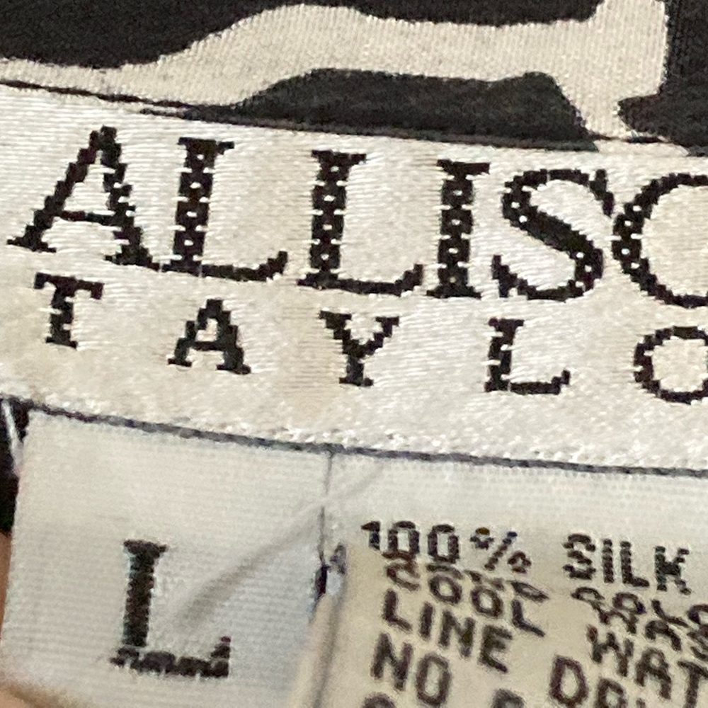 Vintage Allison Taylor 100% Silk Giraffe Print Tie Front Top L - Picture 8 of 8